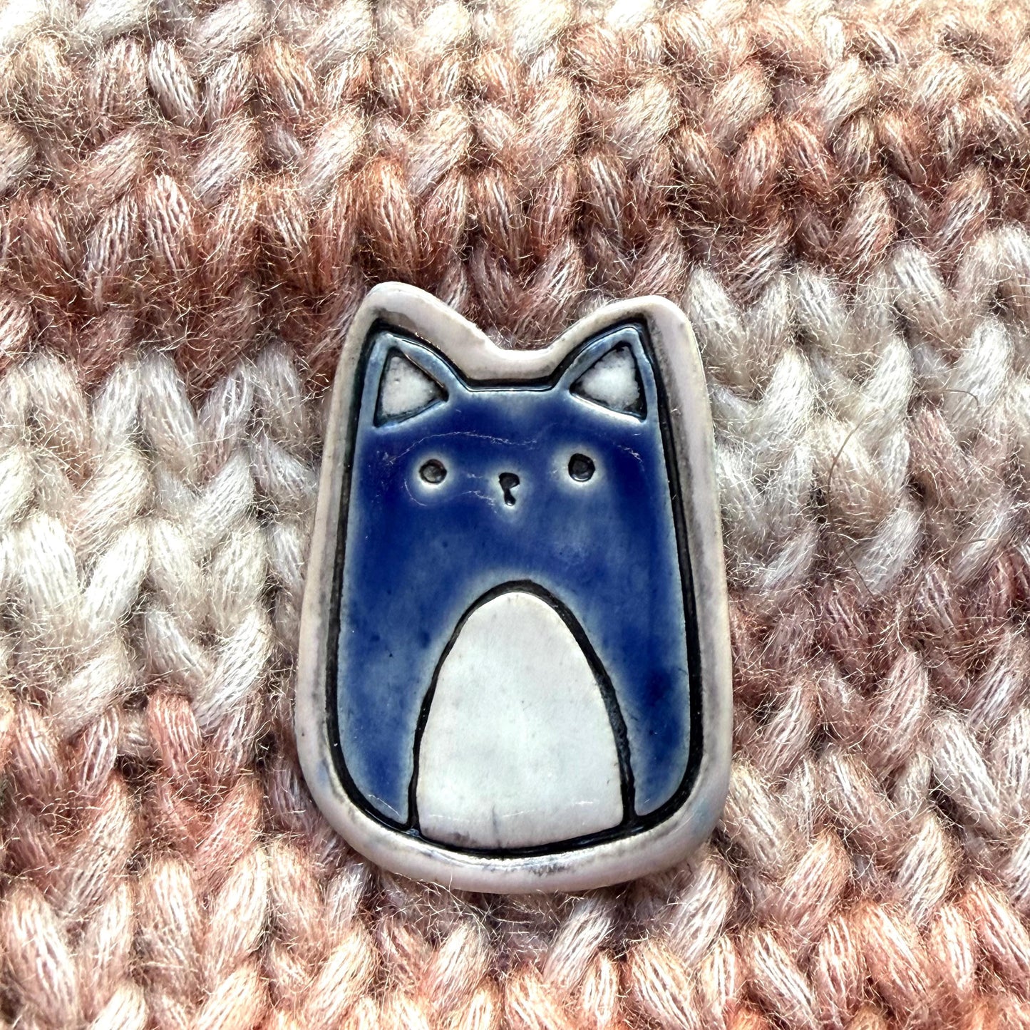 Tuxedo Cat Needle Minders