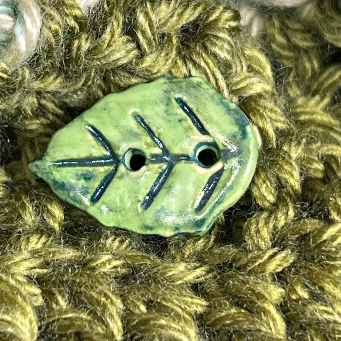 Leaf Shaped Ceramic Buttons Green with Dark Green Veins