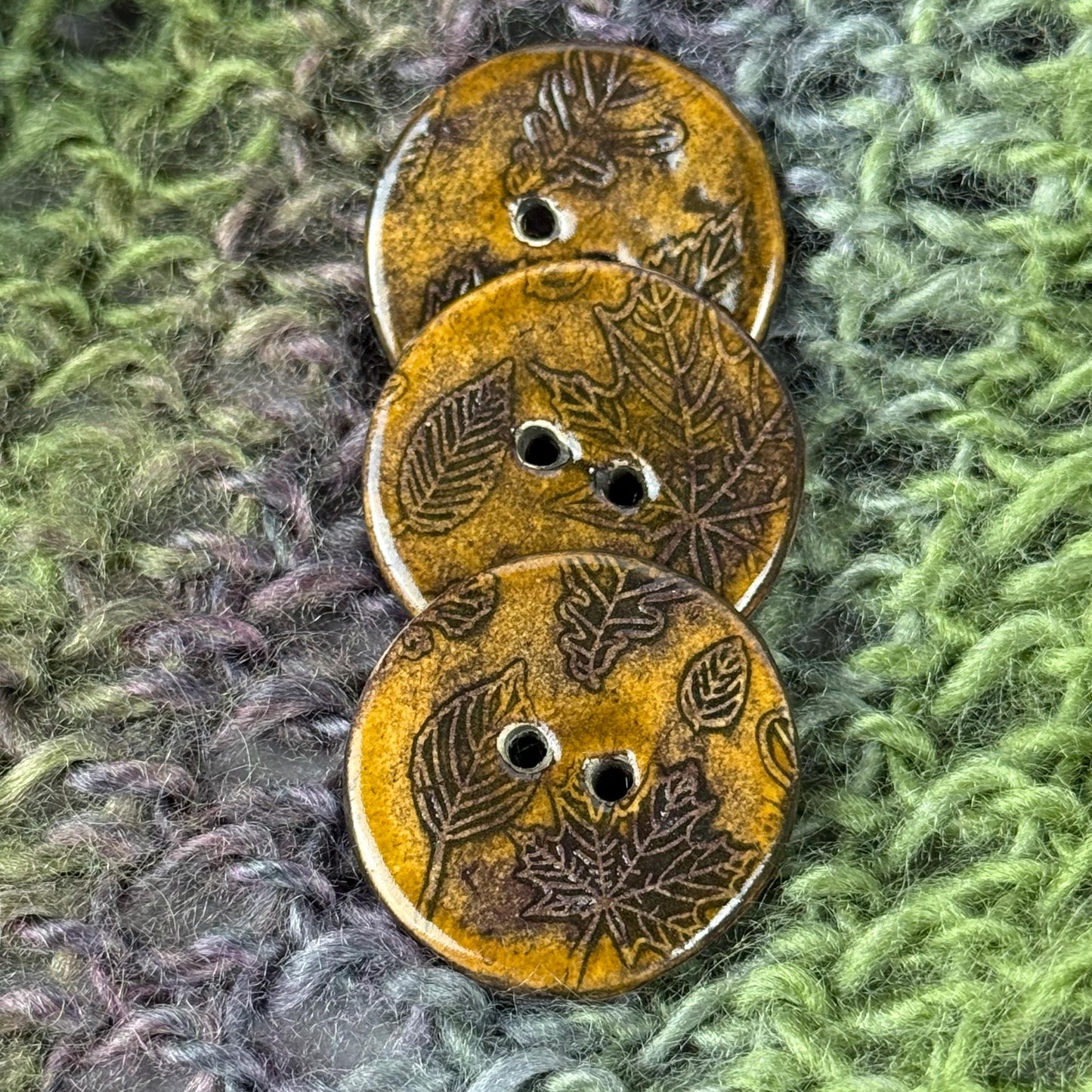 Fall Patterned Iron Celadon Ceramic Buttons