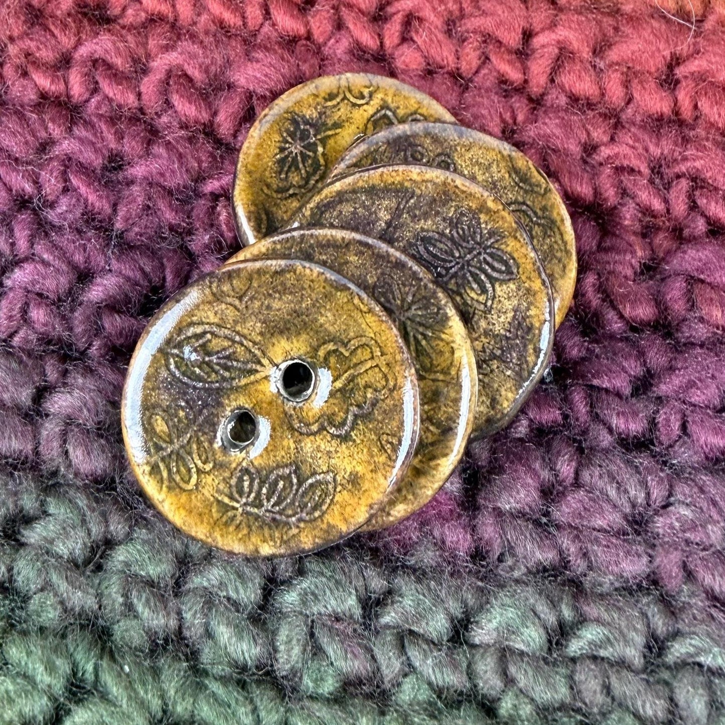 Fall Patterned Iron Celadon Ceramic Buttons