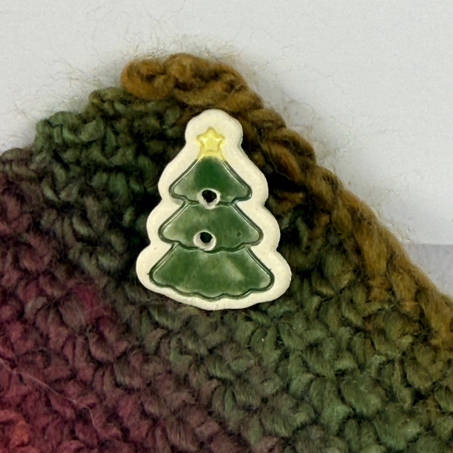 Evergreen Tree with Star Set of 3 Ceramic Buttons