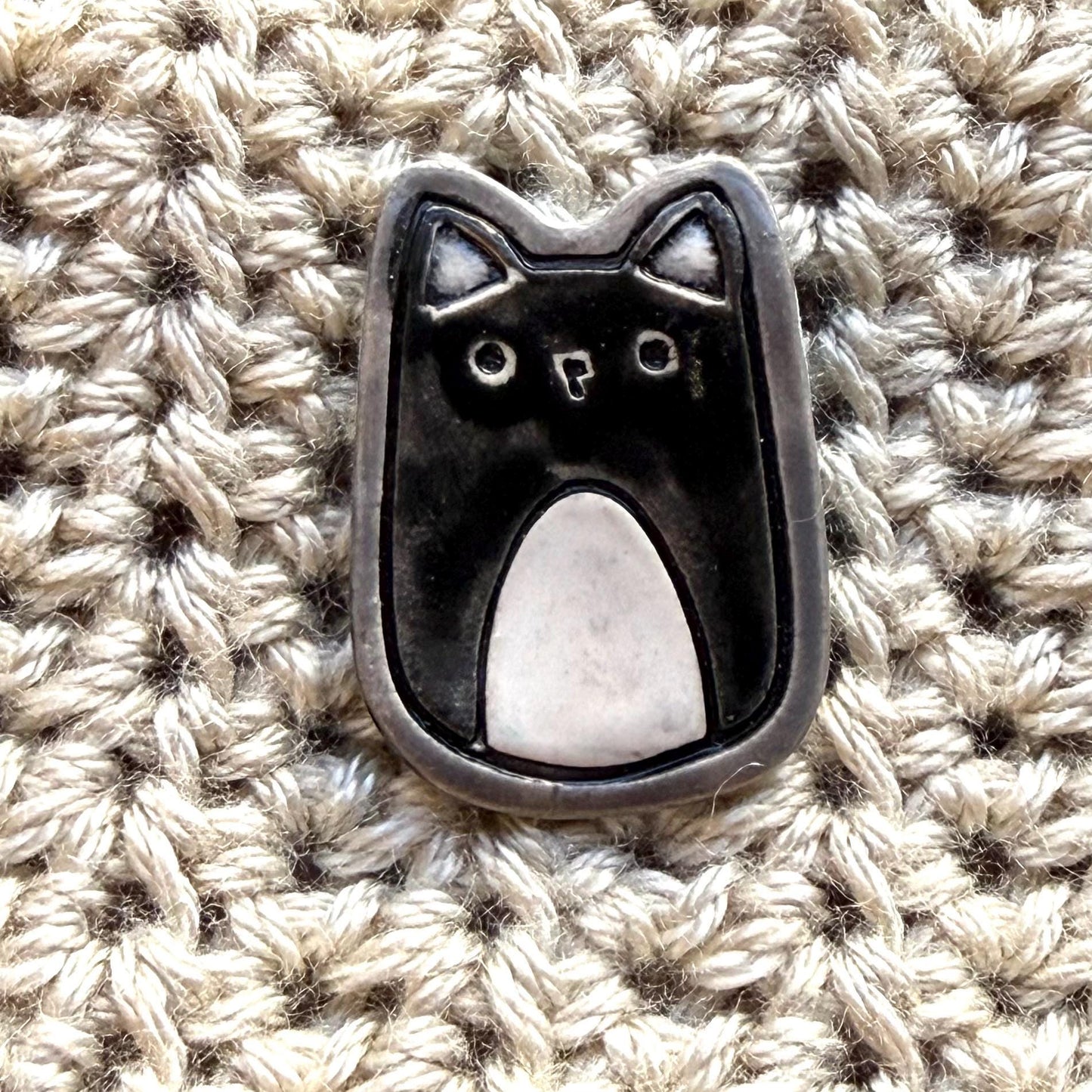 Tuxedo Cat Needle Minders