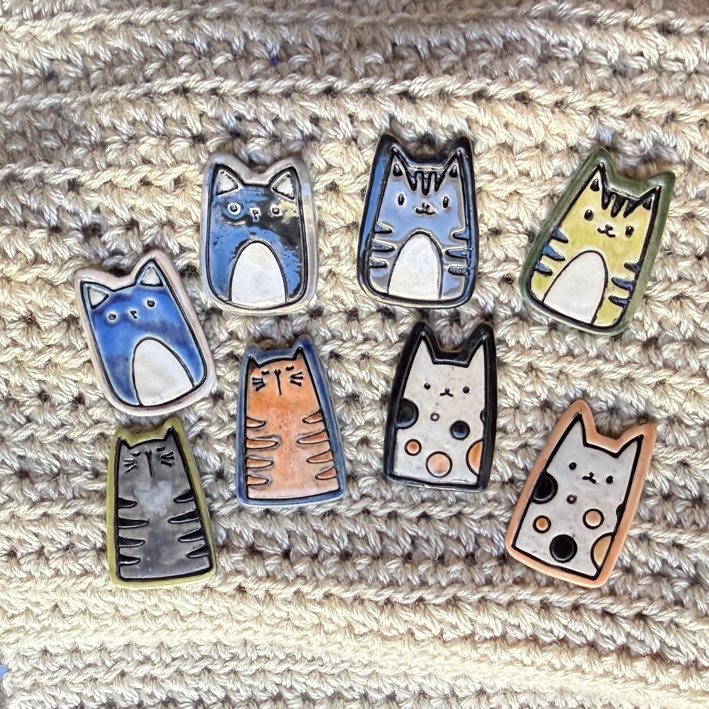 Tuxedo Cat Needle Minders