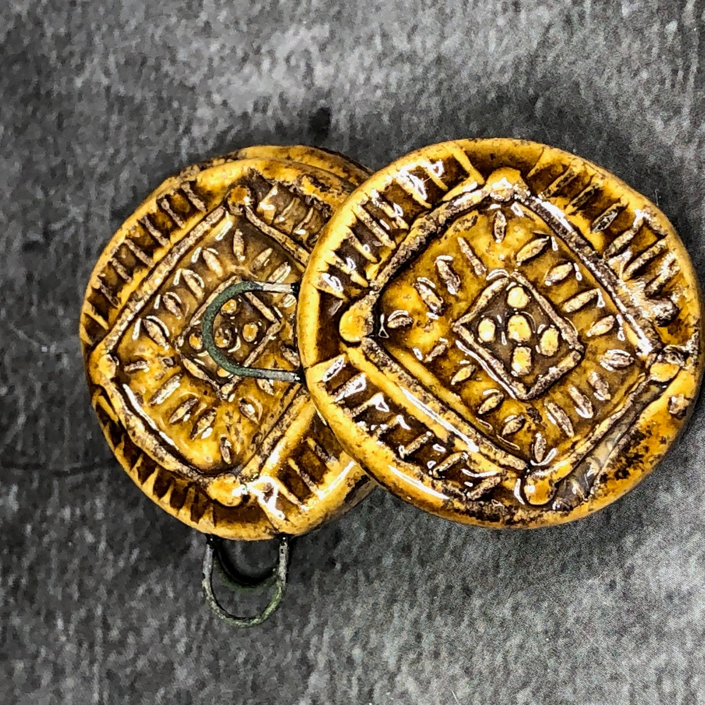 Textured Amber Round Pendant Jewelry Components