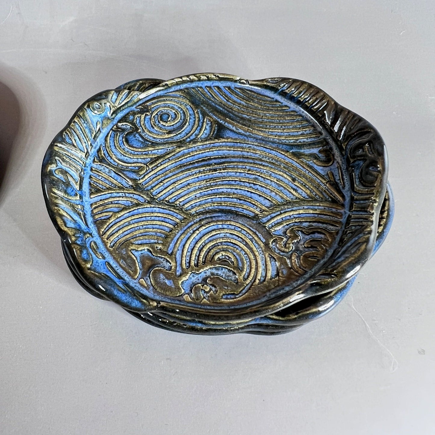 Prussian Blue Wave Patterned Stoneware Teabag Holder/ Spoon Rest