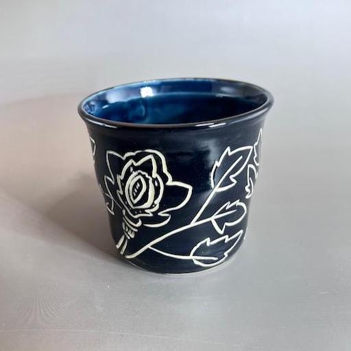 Graphic Flower Black Mug