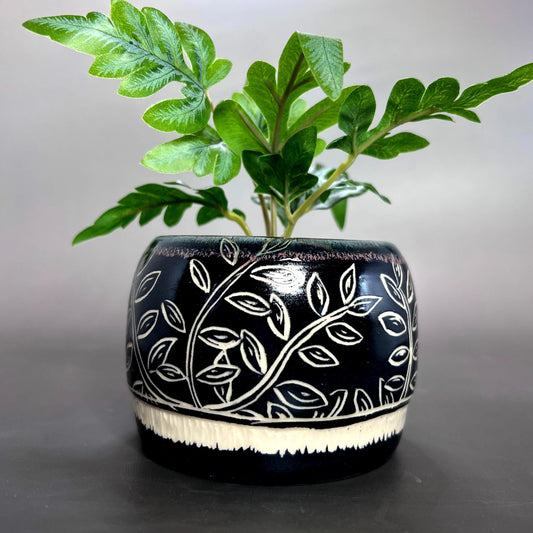 Ivy Green and Black Vine Design Small Cache Pot/ Snack/Charcuterie Bowl