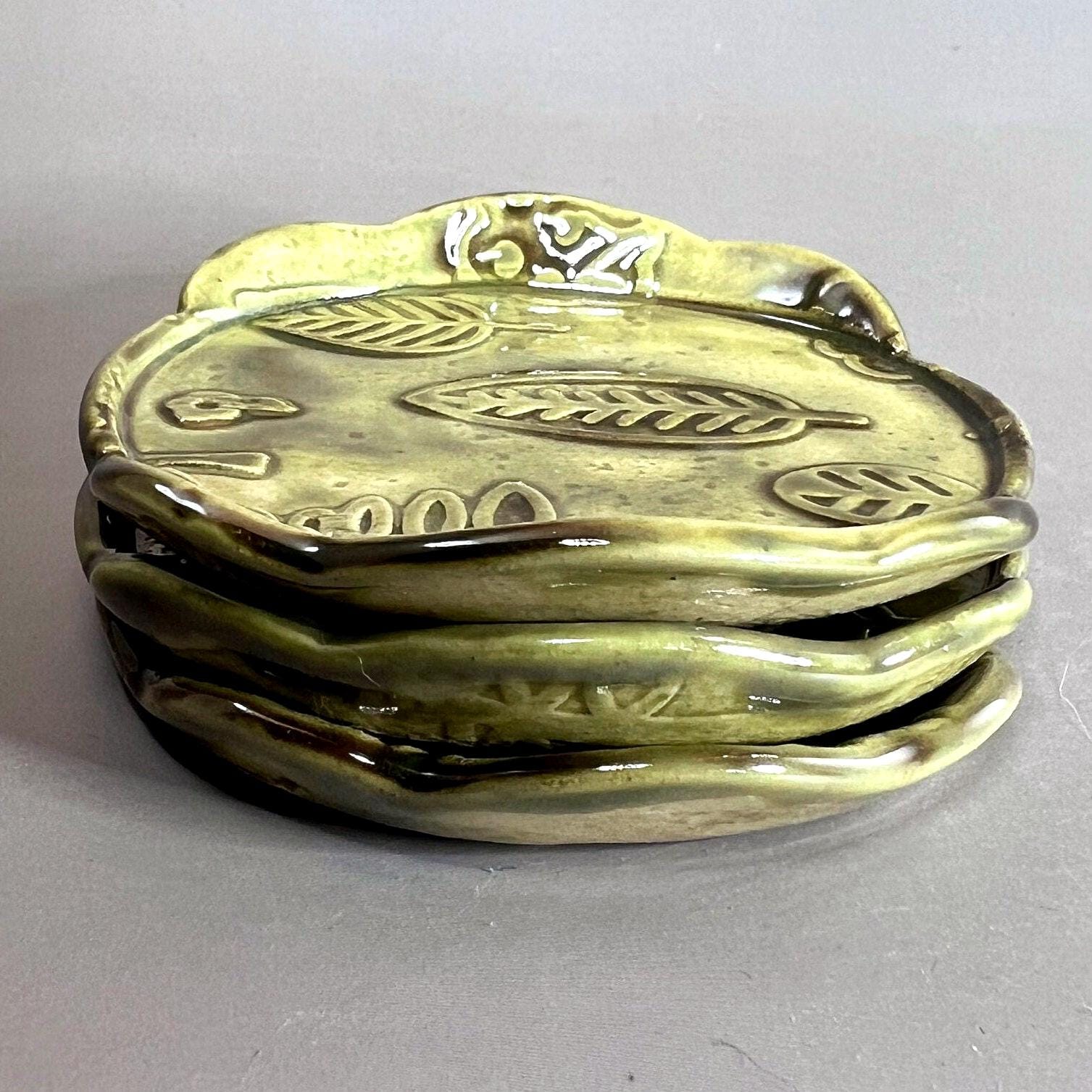 Avocado Green Tree Grove Patterned Stoneware Teabag Holder/ Spoon Rest