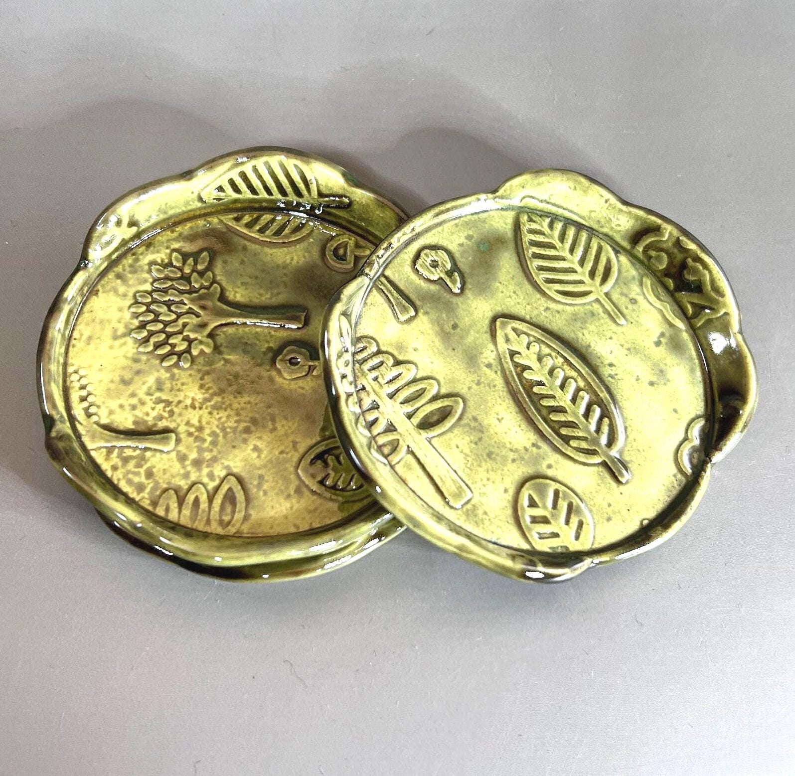Avocado Green Tree Grove Patterned Stoneware Teabag Holder/ Spoon Rest