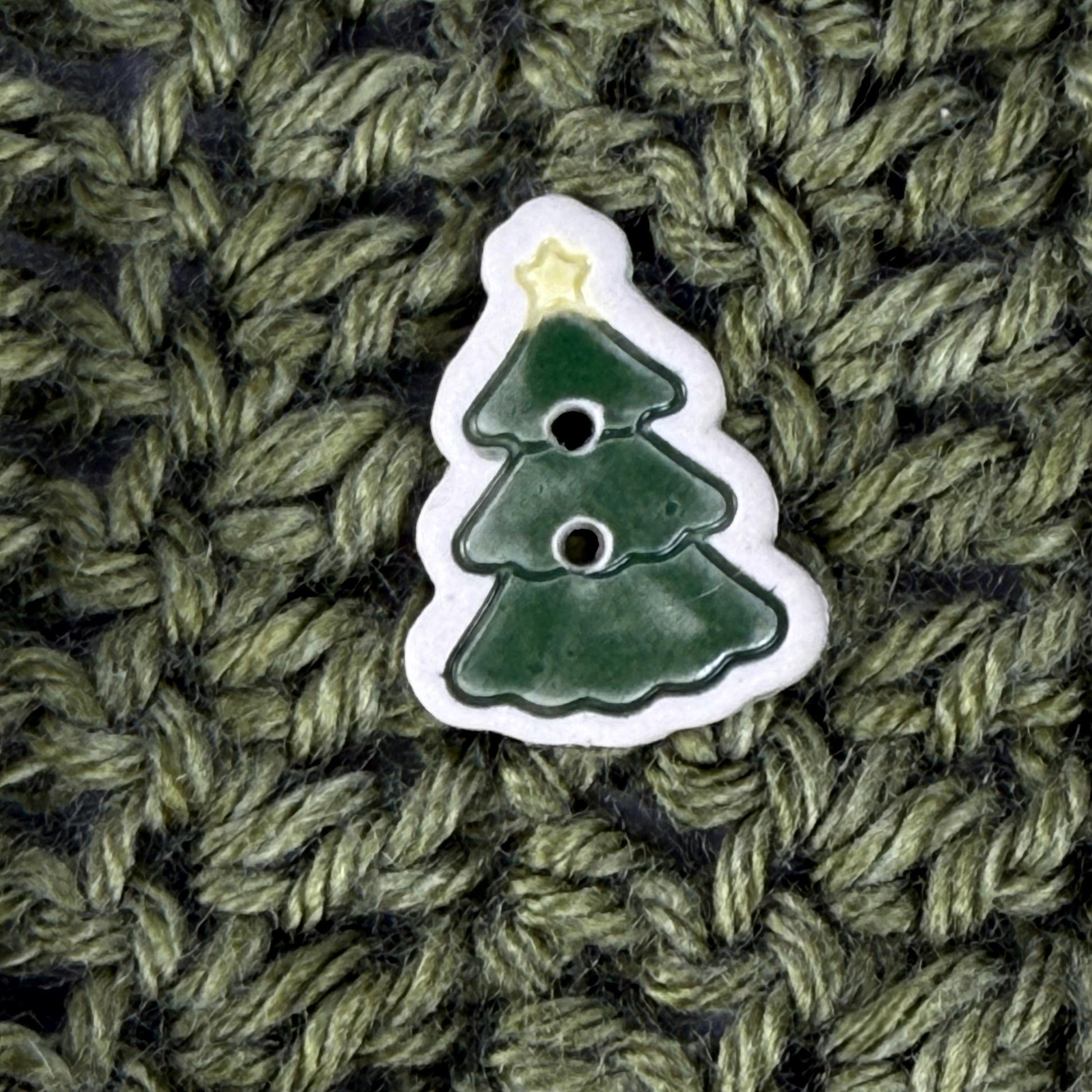 Evergreen Tree with Star Set of 3 Ceramic Buttons