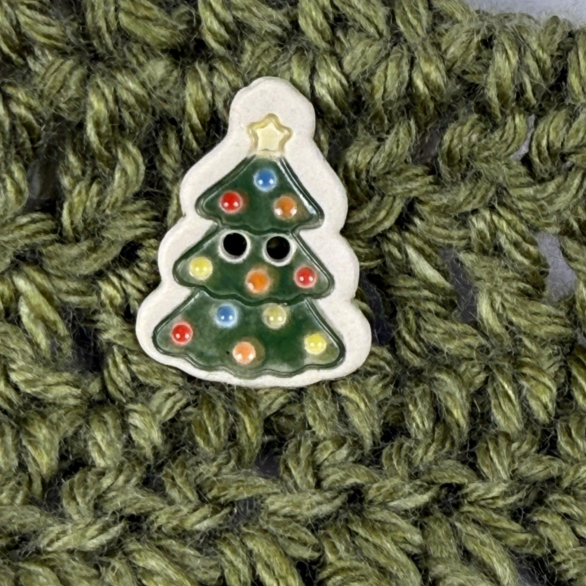 Set of 5 Christmas Tree with Decorations Ceramic Buttons