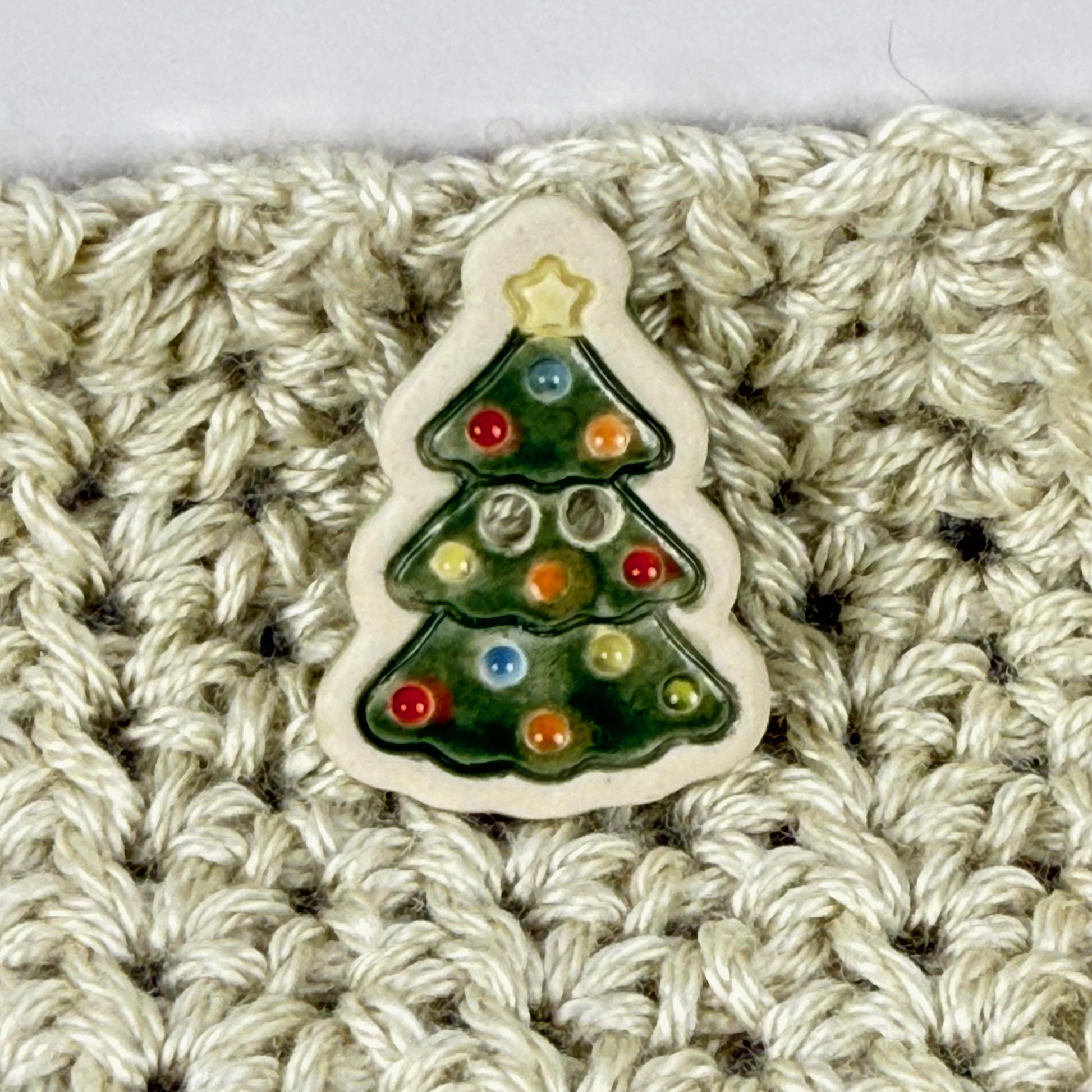 Set of 5 Christmas Tree with Decorations Ceramic Buttons