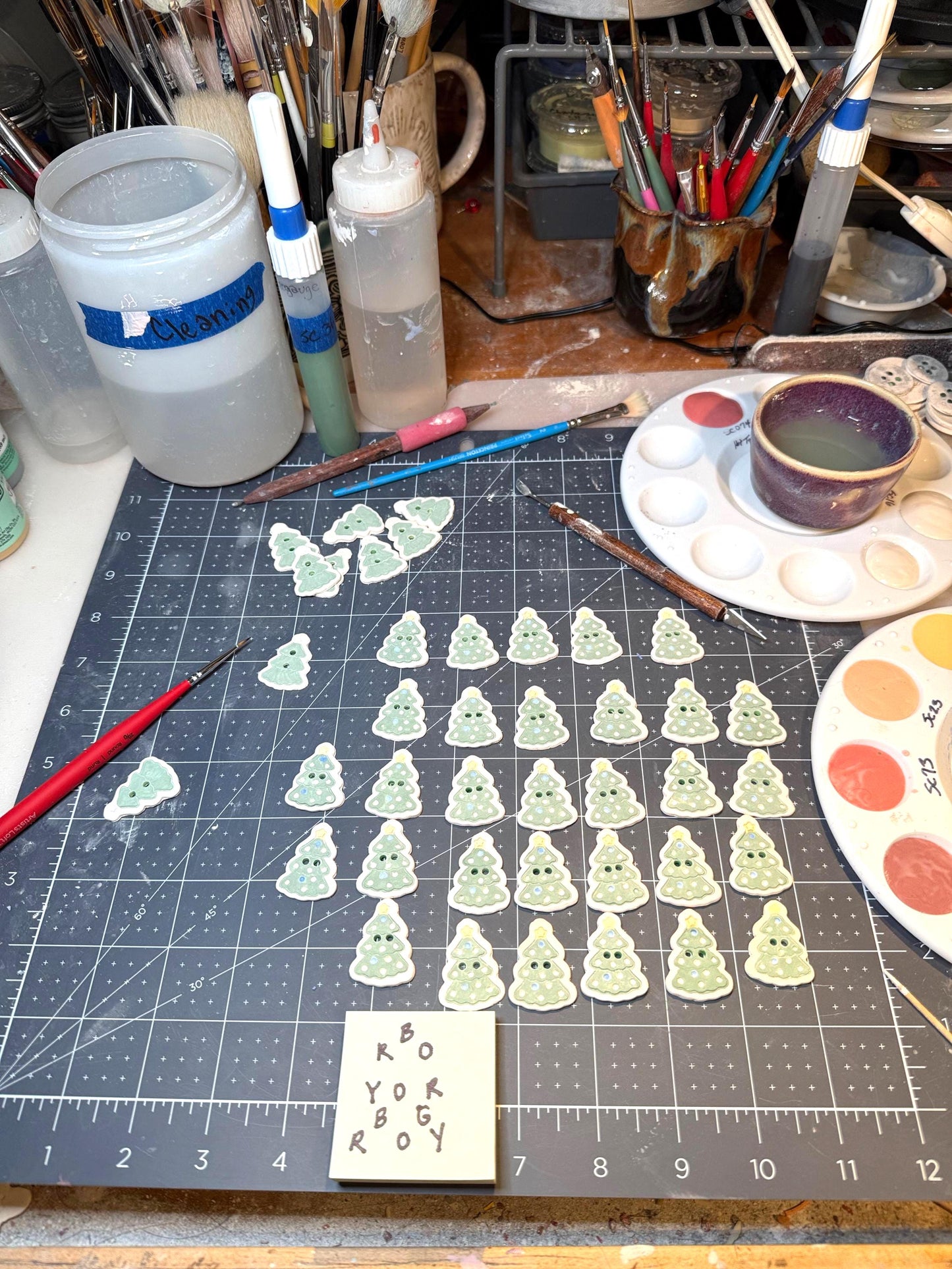 Set of 5 Christmas Tree with Decorations Ceramic Buttons
