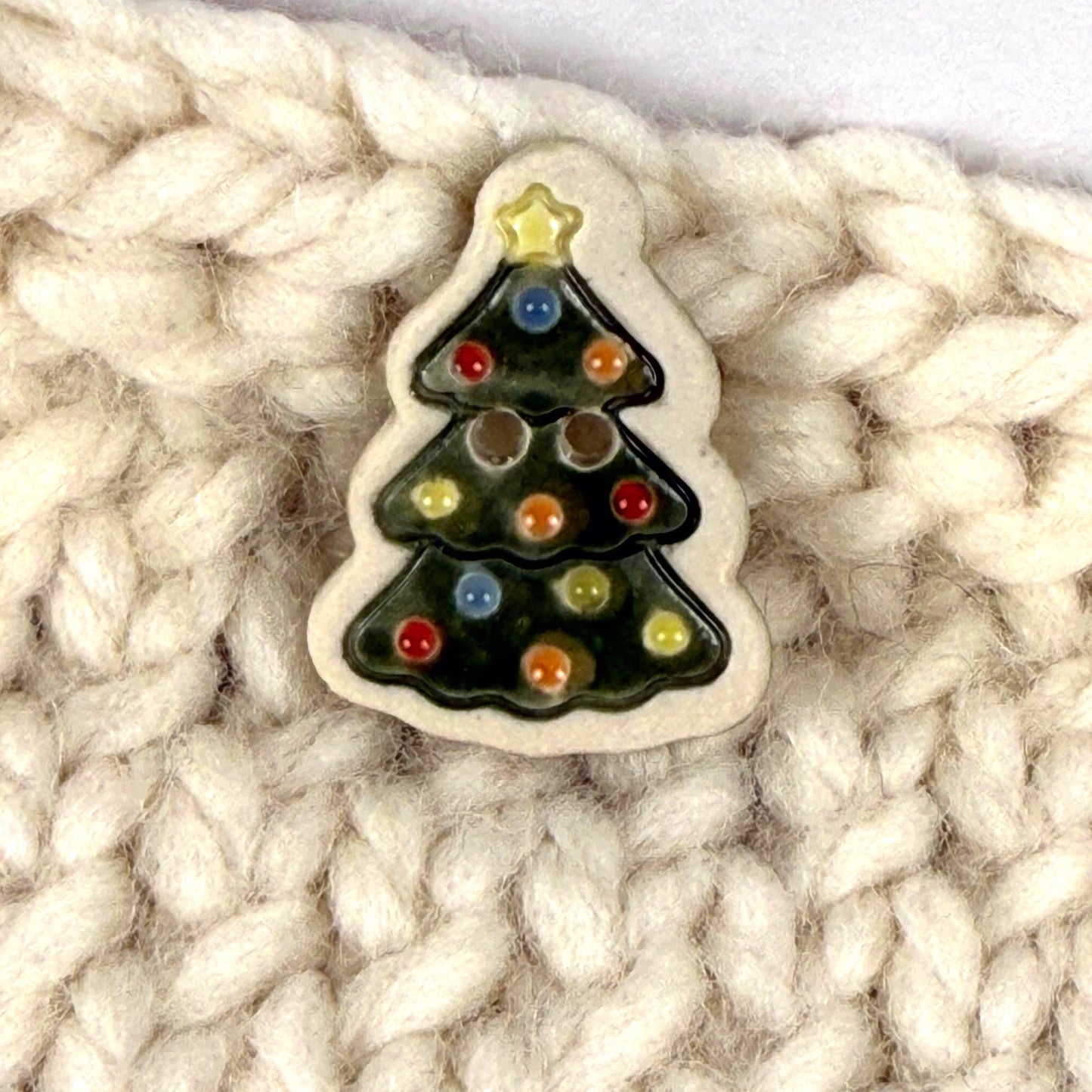 Set of 5 Christmas Tree with Decorations Ceramic Buttons