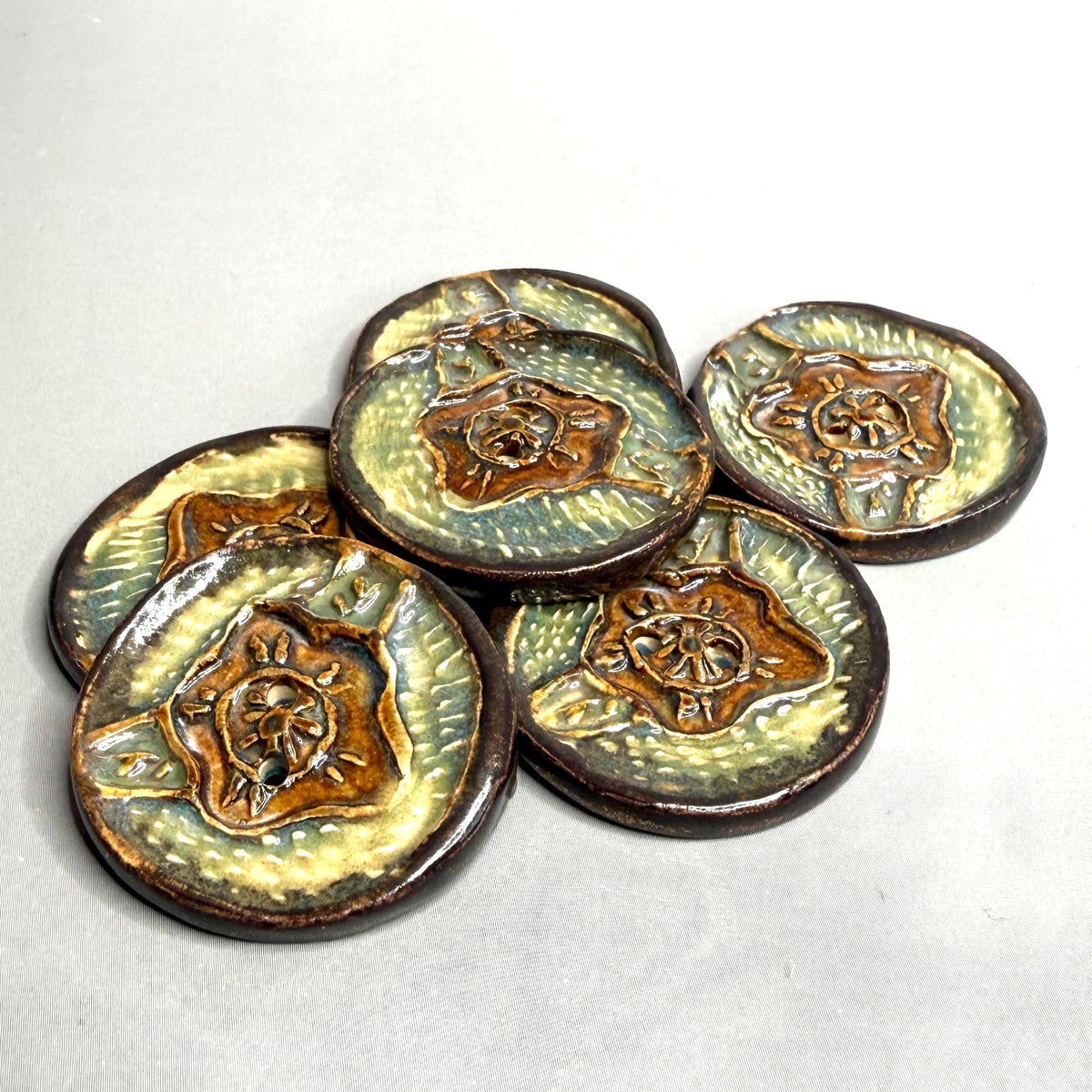 Flower and Leaf Textured Button Blue/Green/Brown