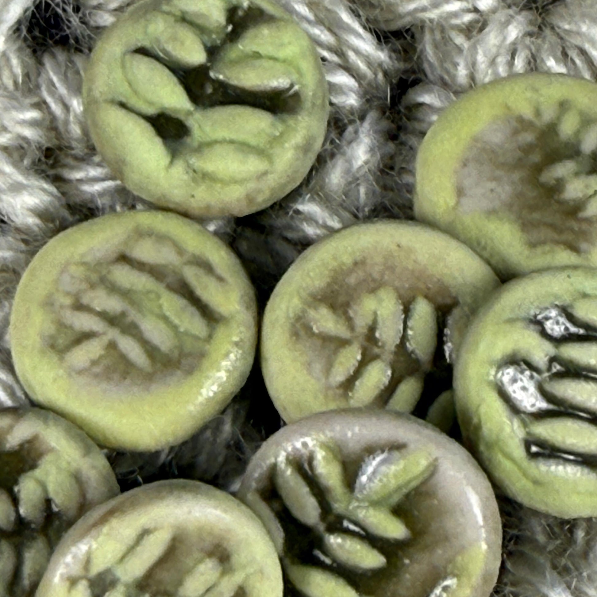 Decorative Tiny Green Fern Ceramic Buttons
