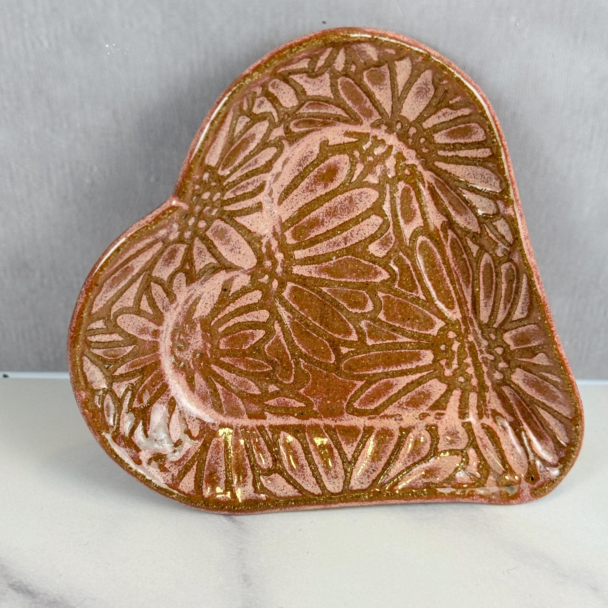 Red Ceramic Teabag Holder/Spoonrest with Daisy Pattern