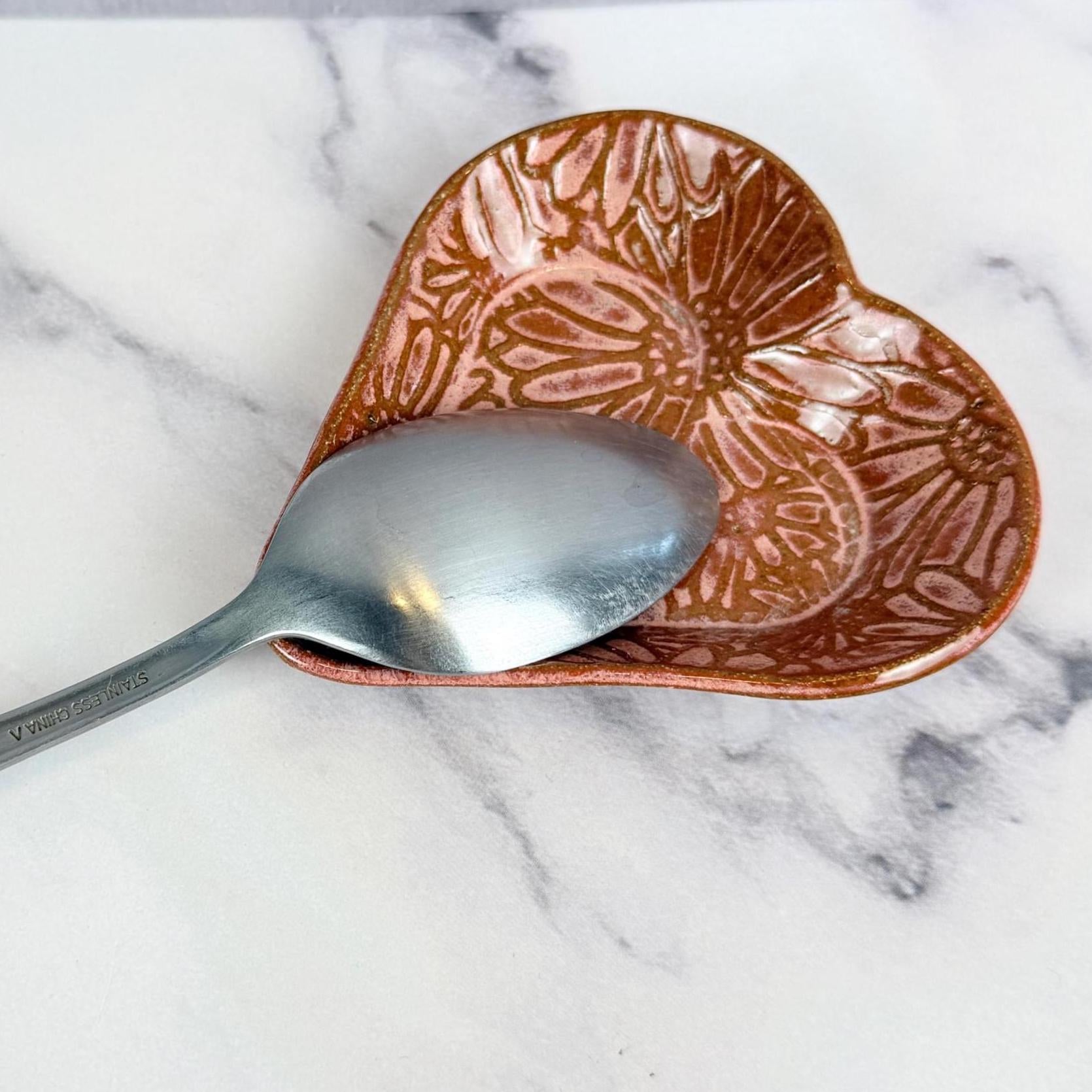 Red Ceramic Teabag Holder/Spoonrest with Daisy Pattern