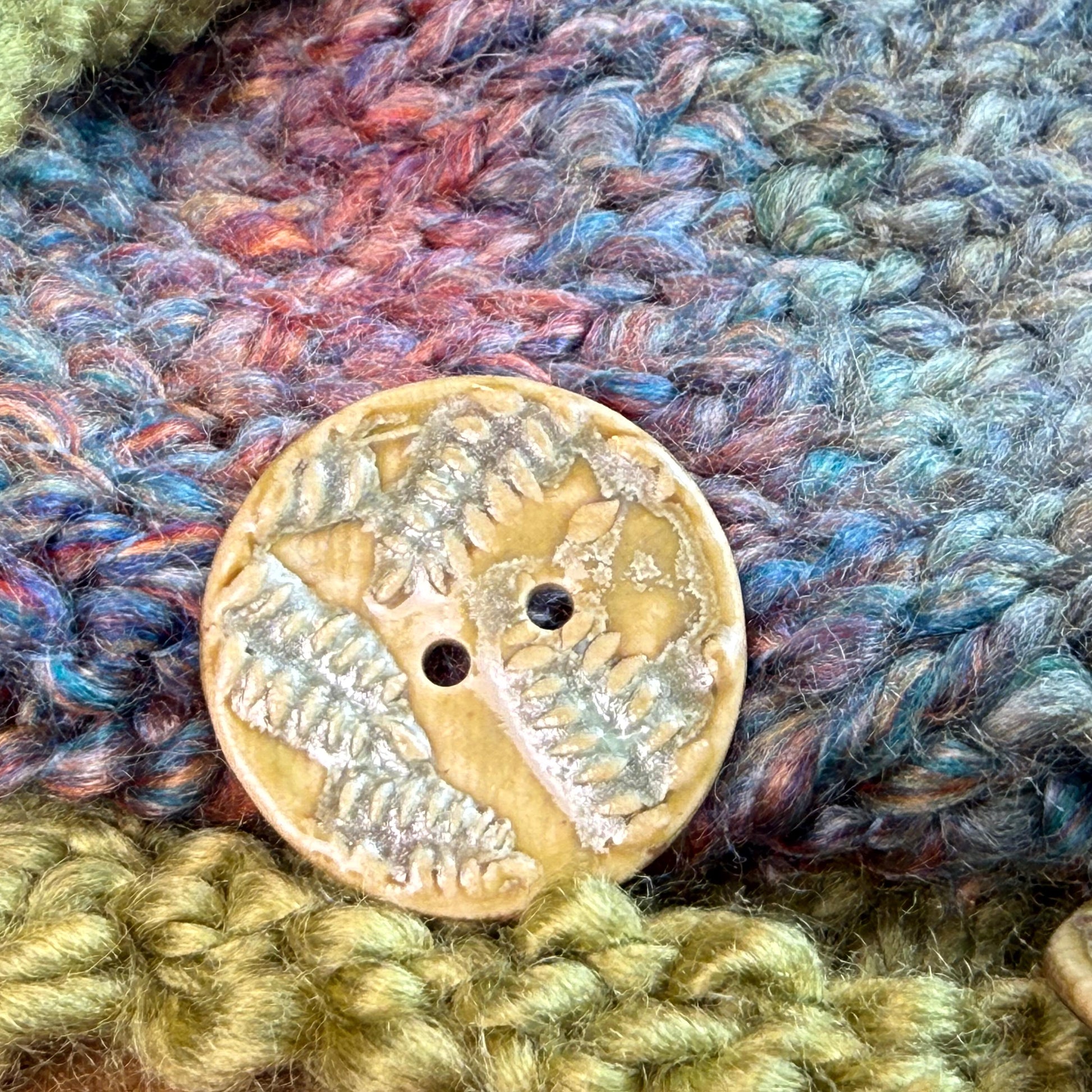 Small Spring Ferns with Green and Gold 2 Hole Round Buttons