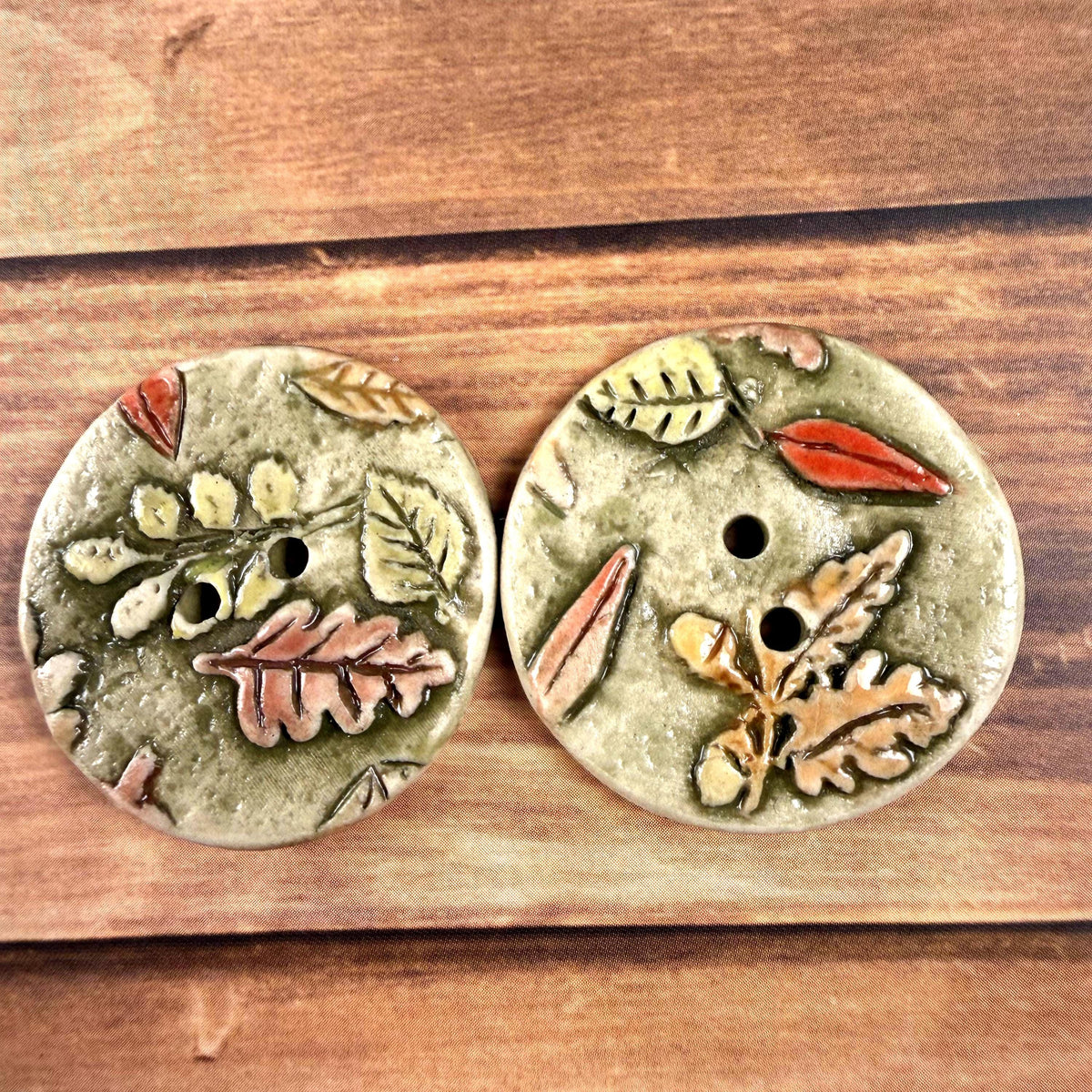 Carved Fall Leaves Patterned Round Buttons