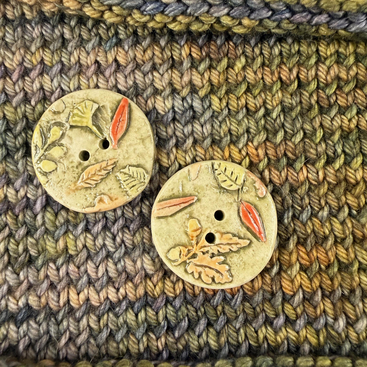 Carved Fall Leaves Patterned Round Buttons
